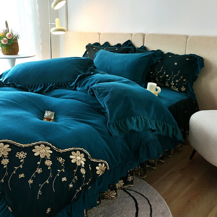 91家纺网 家纺一手货源 找家纺 睡美人 2025新款牛奶绒蕾丝款床裙四件套花仙子系列 花仙子-孔雀绿