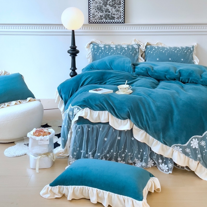 91家纺网 家纺一手货源 找家纺 睡美人 2025新款牛奶绒蕾丝款床裙四件套花仙子系列 花仙子-星空蓝