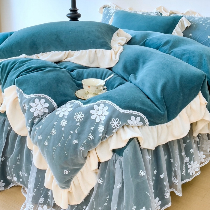 91家纺网 家纺一手货源 找家纺 睡美人 2025新款牛奶绒蕾丝款床裙四件套花仙子系列 花仙子-星空蓝