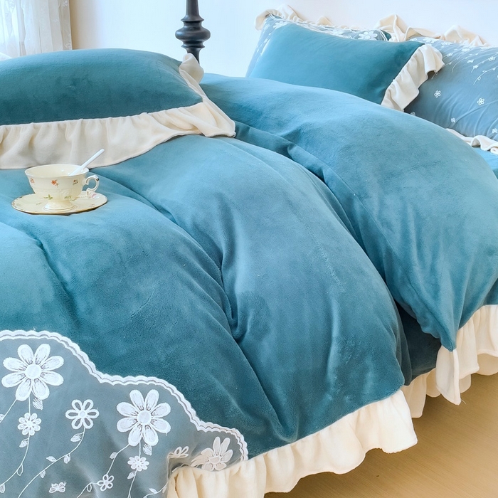 91家纺网 家纺一手货源 找家纺 睡美人 2025新款牛奶绒蕾丝款床裙四件套花仙子系列 花仙子-星空蓝