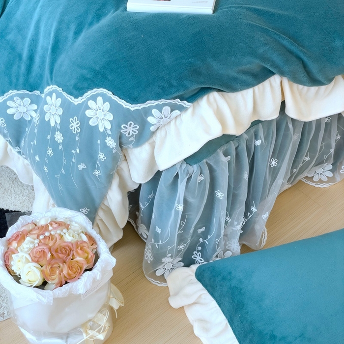 91家纺网 家纺一手货源 找家纺 睡美人 2025新款牛奶绒蕾丝款床裙四件套花仙子系列 花仙子-星空蓝