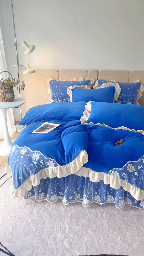 91家纺网 家纺一手货源 找家纺 睡美人 2025新款牛奶绒蕾丝款床裙四件套花仙子系列 花仙子-梦幻蓝