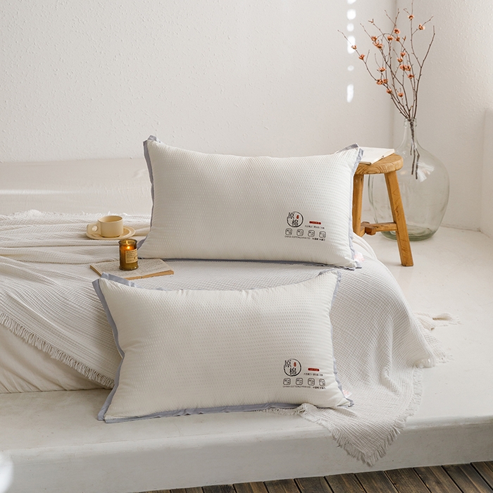 91家纺网 家纺一手货源 找家纺 小米枕芯 2025新款泡泡纱四色枕头枕芯 米白