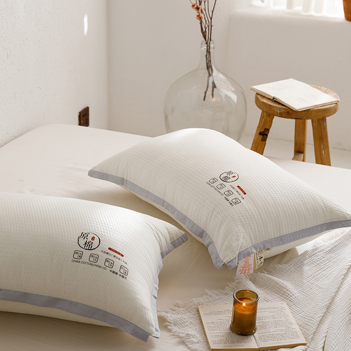 91家纺网 家纺一手货源 找家纺 小米枕芯 2025新款泡泡纱四色枕头枕芯 米白