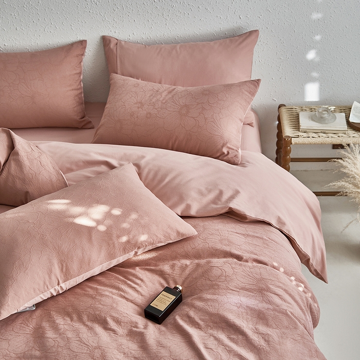 91家纺网 家纺一手货源 找家纺 千朵森 2025新款全棉色织提花磨毛四件套-风格一 欧佩斯-云霜