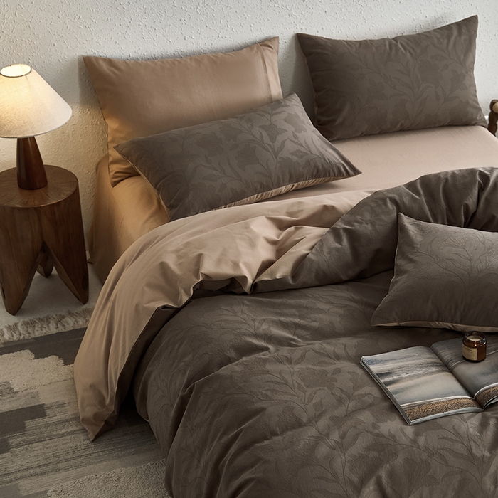 91家纺网 家纺一手货源 找家纺 千朵森 2025新款全棉色织提花磨毛四件套-风格一 欧佩斯-香槟