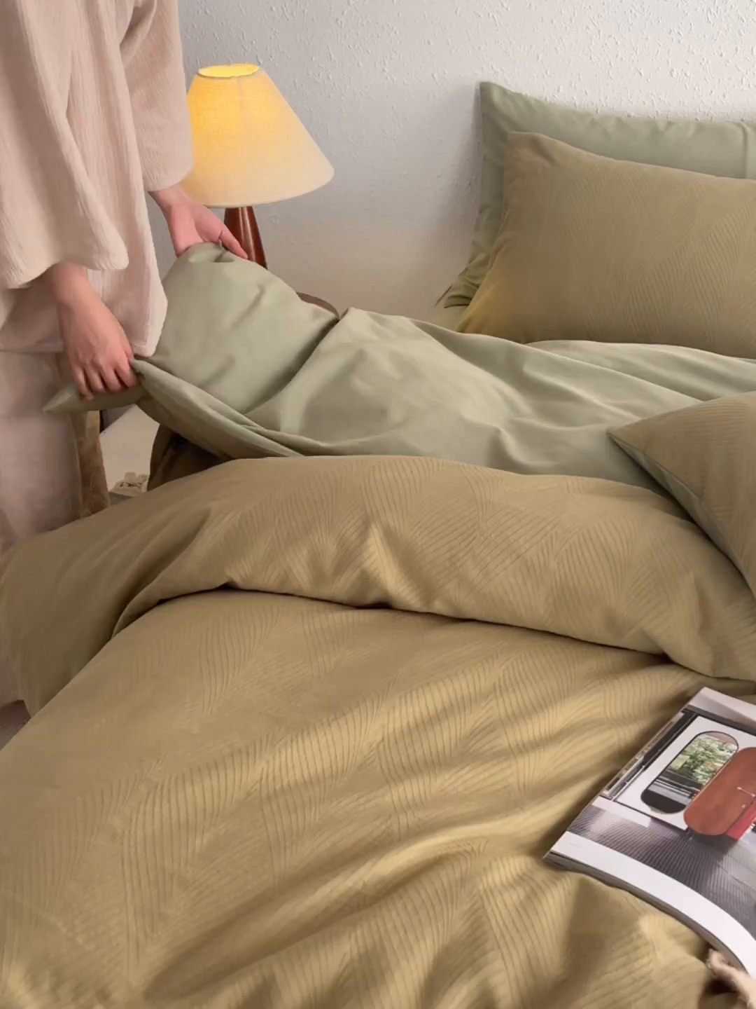 91家纺网 家纺一手货源 找家纺 千朵森 2025新款全棉色织提花磨毛四件套-风格一 欧佩斯-松茶