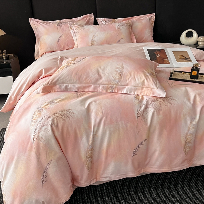 91家纺网 家纺一手货源 找家纺 格里芬 2025全棉加厚磨毛纯棉生态磨毛印花四件套 卢雪眠-粉