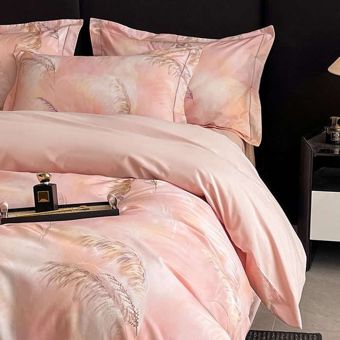 91家纺网 家纺一手货源 找家纺 格里芬 2025全棉加厚磨毛纯棉生态磨毛印花四件套 卢雪眠-粉