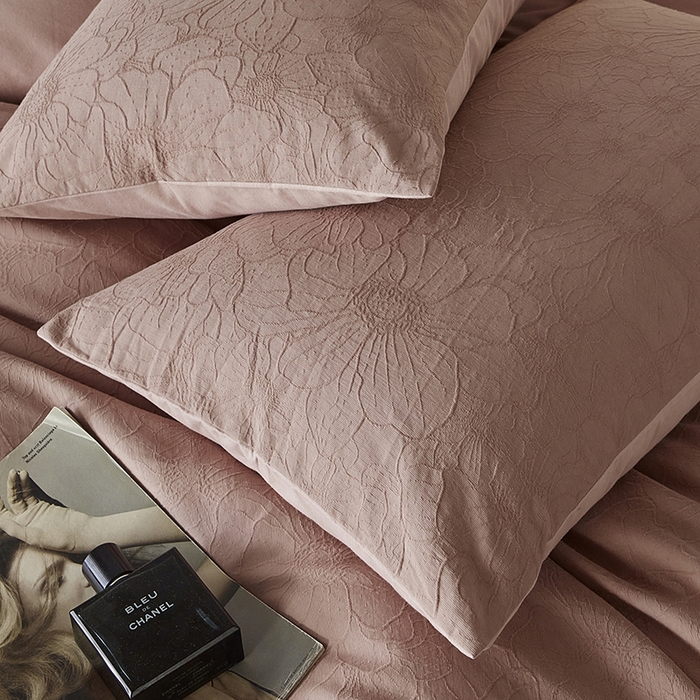 91家纺网 家纺一手货源 找家纺 千朵森 2025新款全棉色织提花磨毛四件套-风格二 欧佩斯-云霜