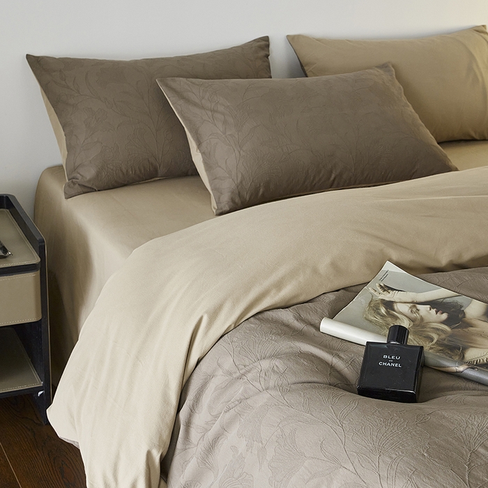 91家纺网 家纺一手货源 找家纺 千朵森 2025新款全棉色织提花磨毛四件套-风格二 欧佩斯-香槟