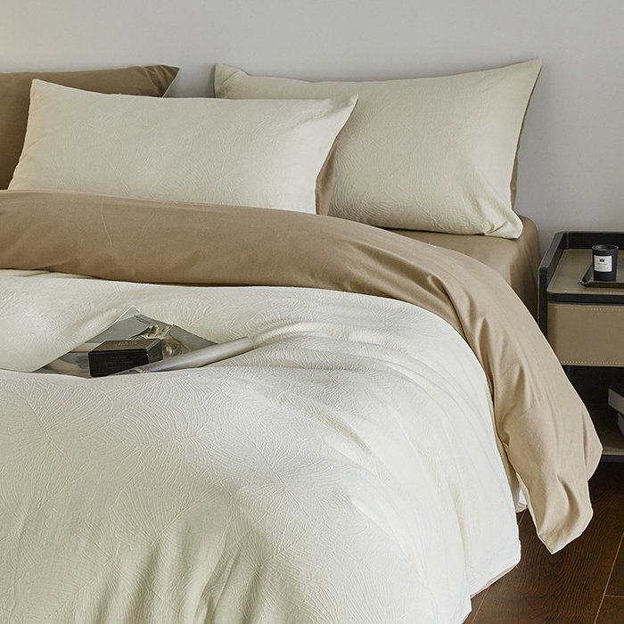 91家纺网 家纺一手货源 找家纺 千朵森 2025新款全棉色织提花磨毛四件套-风格二 欧佩斯-奶杏