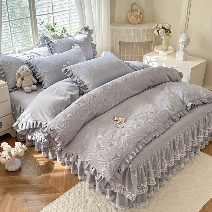 91家纺网 家纺一手货源 找家纺 唐人居 2025新款泡泡纱提花花边床裙四件套-银杏叶 银杏叶-气质灰