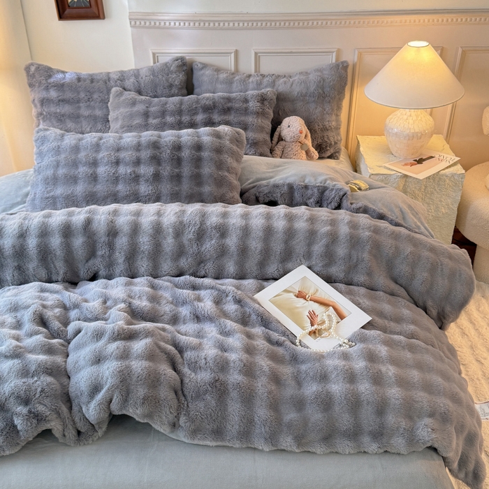 91家纺网 家纺一手货源 找家纺 唐人居 2025新款泡泡兔毛牛奶绒四件套--七彩 灰色