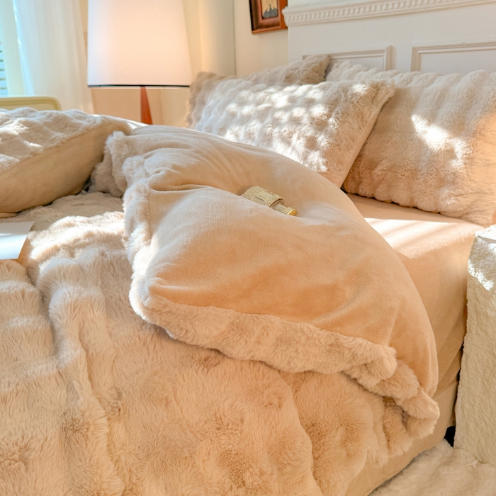 91家纺网 家纺一手货源 找家纺 唐人居 2025新款泡泡兔毛牛奶绒四件套--七彩 卡其