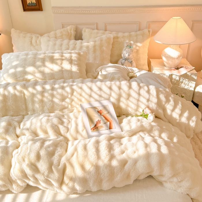 91家纺网 家纺一手货源 找家纺 唐人居 2025新款泡泡兔毛牛奶绒四件套--七彩 奶白