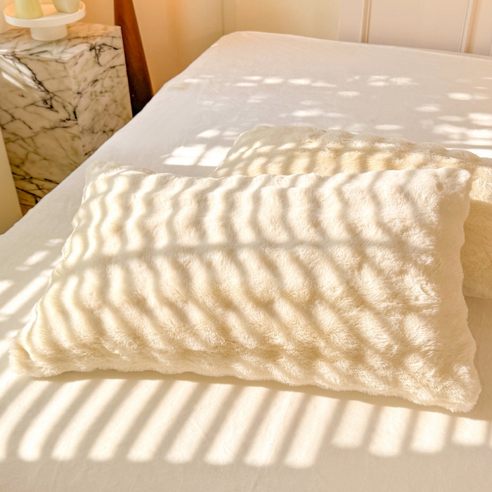 91家纺网 家纺一手货源 找家纺 唐人居 2025新款泡泡兔毛牛奶绒四件套--七彩 奶白