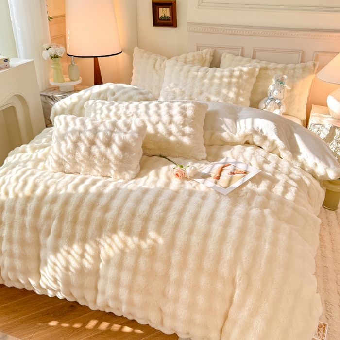 91家纺网 家纺一手货源 找家纺 唐人居 2025新款泡泡兔毛牛奶绒四件套--七彩 奶白