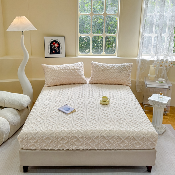 睡美人 2025新款塔芙绒纯色立体雕花床笠三件套 塔芙绒奶油白