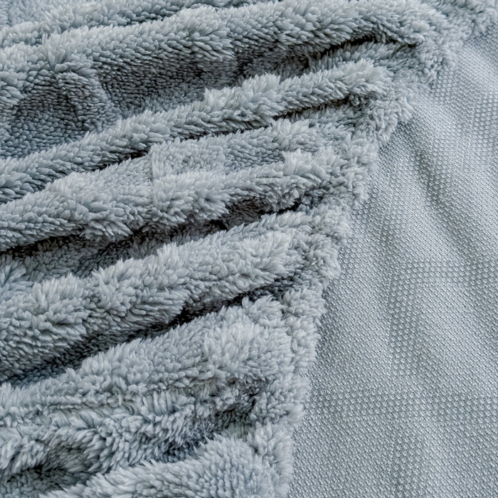 91家纺网 家纺一手货源 找家纺 睡美人 2025新款塔芙绒纯色立体雕花床笠三件套 塔芙绒香槟灰