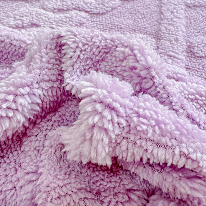 91家纺网 家纺一手货源 找家纺 睡美人 2025新款塔芙绒纯色立体雕花床笠三件套 塔芙绒香叶紫