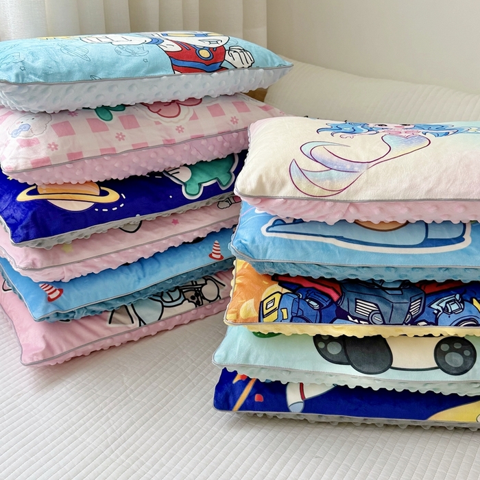 91家纺网 家纺一手货源 找家纺 萌宝家纺 2025新款大版儿童豆豆绒枕套幼儿园安抚枕头枕芯 组合图仅做展示不可下单