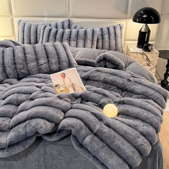 91家纺网 家纺一手货源 找家纺 （总）唐人居 2025新款兔毛绒牛奶绒四件套--条纹