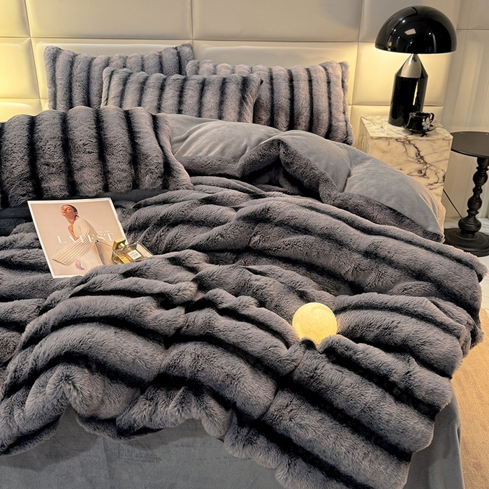 91家纺网 家纺一手货源 找家纺 （总）唐人居 2025新款兔毛绒牛奶绒四件套--条纹