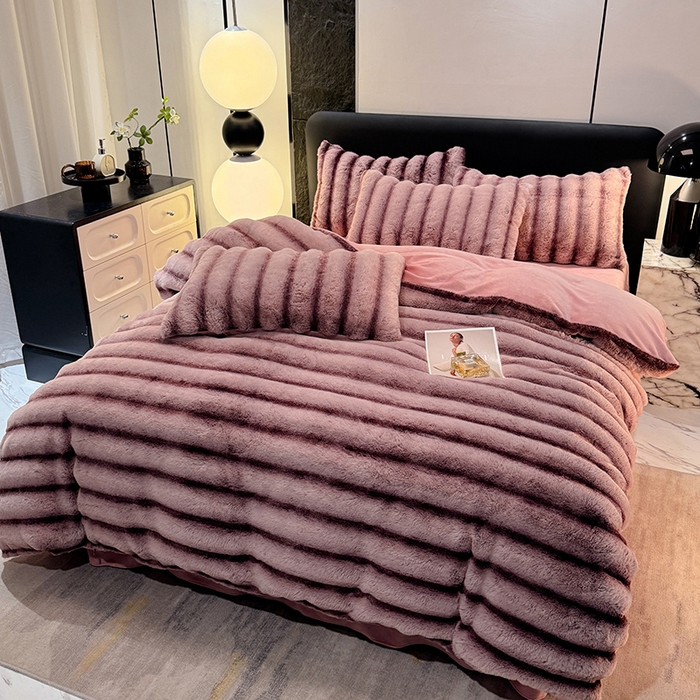 91家纺网 家纺一手货源 找家纺 唐人居 2025新款兔毛绒牛奶绒四件套--条纹 条纹-豆沙粉