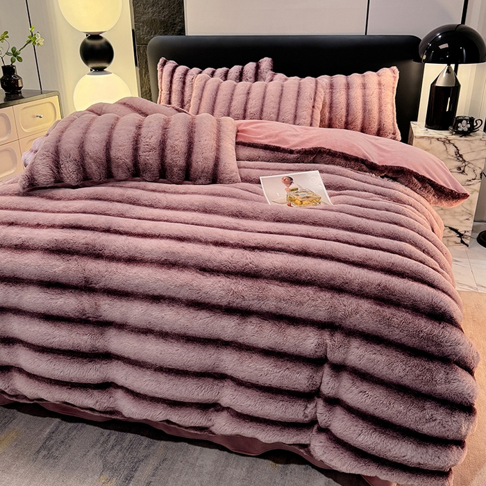 91家纺网 家纺一手货源 找家纺 唐人居 2025新款兔毛绒牛奶绒四件套--条纹 条纹-豆沙粉