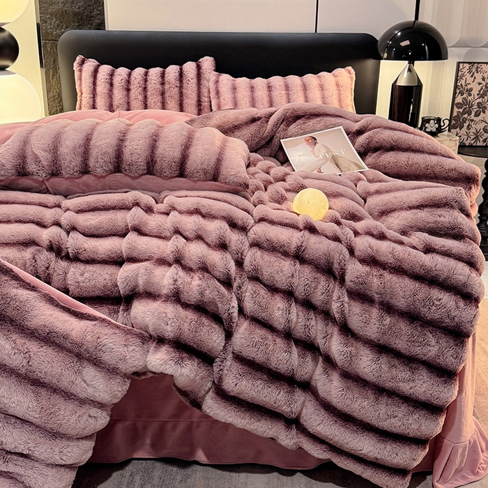 91家纺网 家纺一手货源 找家纺 唐人居 2025新款兔毛绒牛奶绒四件套--条纹 条纹-豆沙粉