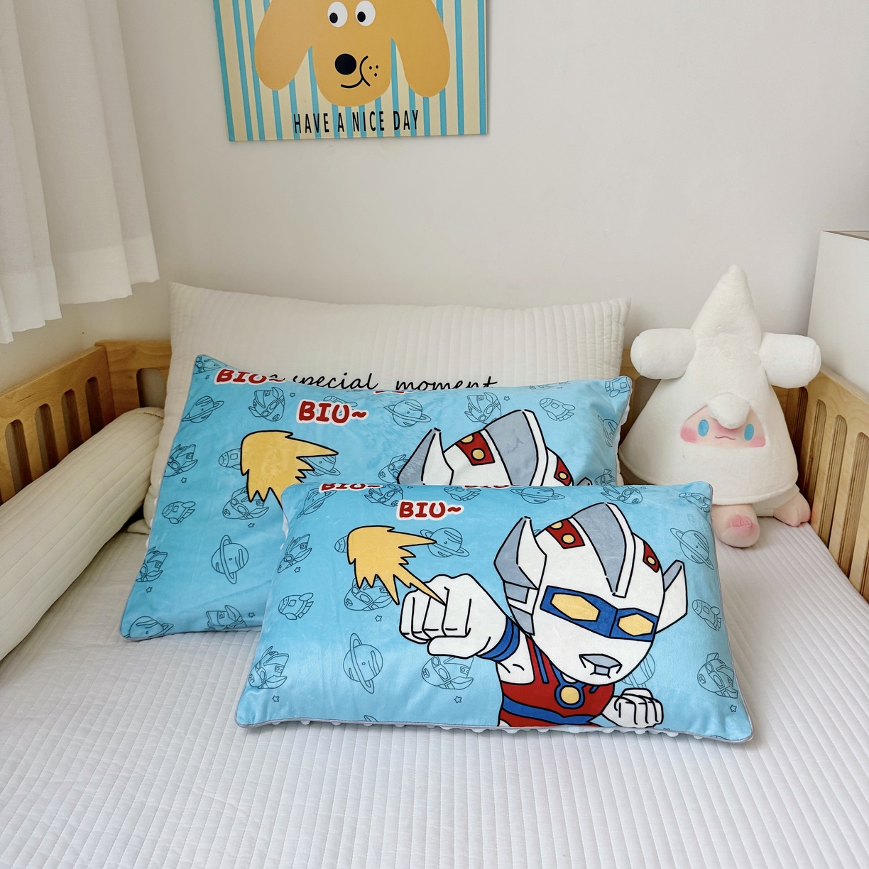 91家纺网 家纺一手货源 找家纺 萌宝家纺 2025新款大版儿童豆豆绒枕套幼儿园安抚枕头枕芯 凹凸曼