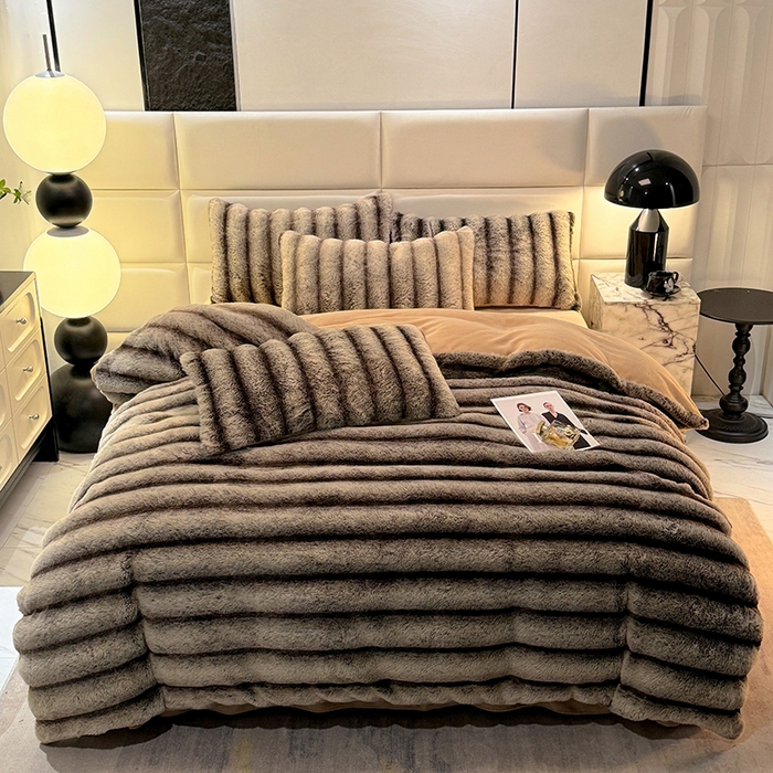 91家纺网 家纺一手货源 找家纺 唐人居 2025新款兔毛绒牛奶绒四件套--条纹 条纹-卡其