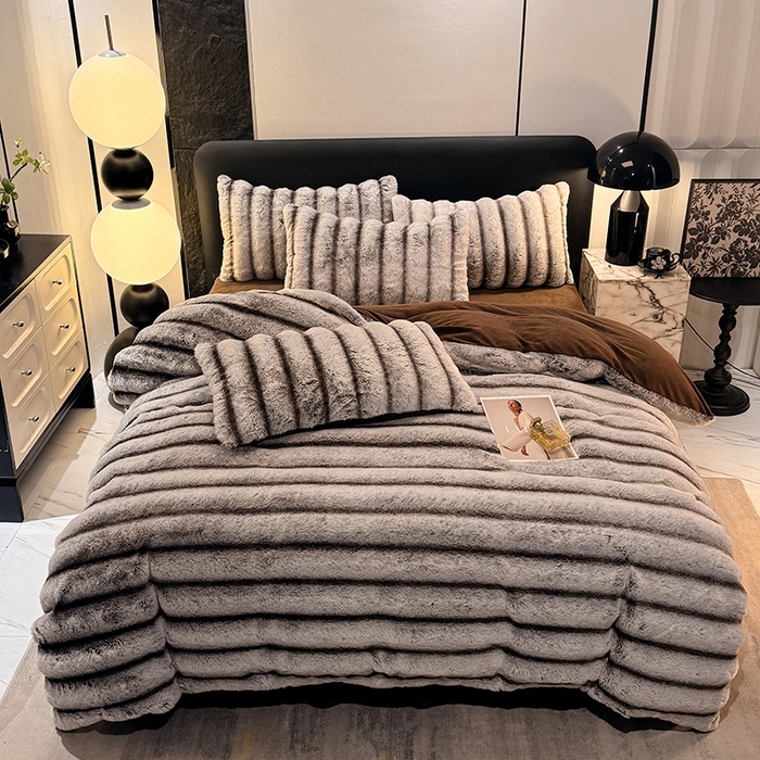 91家纺网 家纺一手货源 找家纺 唐人居 2025新款兔毛绒牛奶绒四件套--条纹 条纹-灰棕