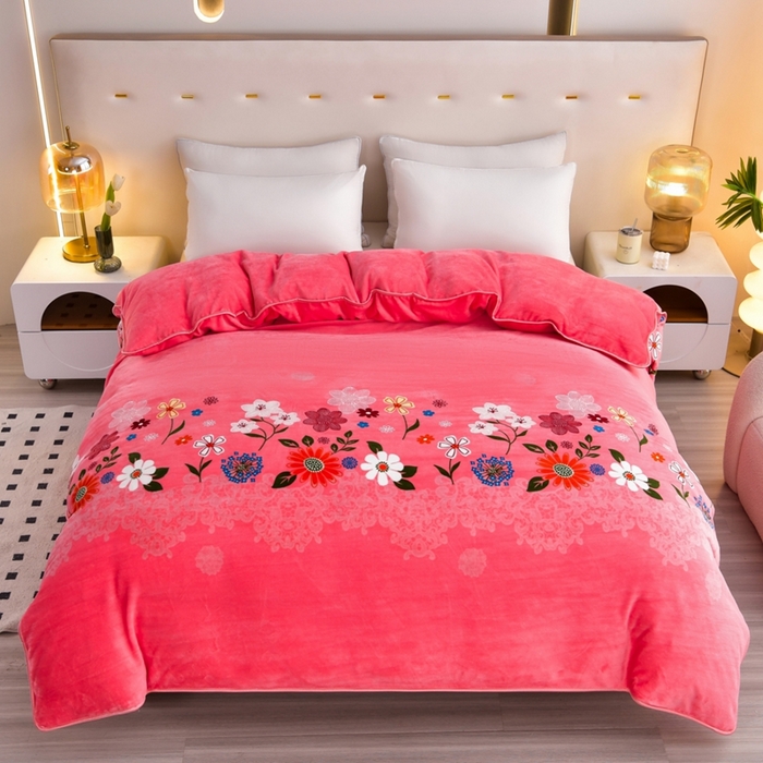 91家纺网 家纺一手货源 找家纺 芯诗曼2025新款8.5斤直播热款高克重牛奶绒法莱绒水晶金貂法莱绒四件套 爱意满满