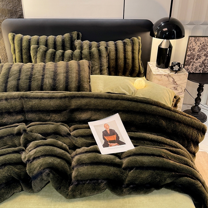 91家纺网 家纺一手货源 找家纺 唐人居 2025新款兔毛绒牛奶绒四件套--条纹 条纹-墨绿