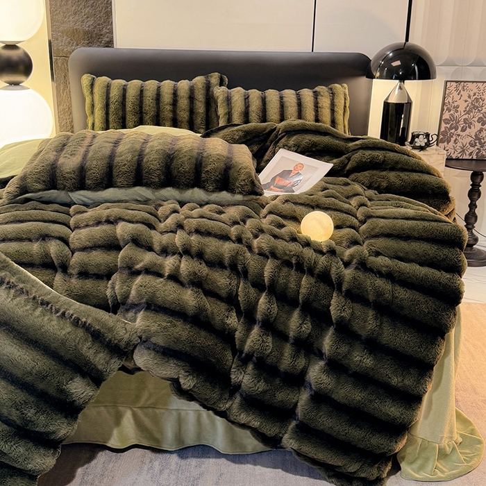 91家纺网 家纺一手货源 找家纺 唐人居 2025新款兔毛绒牛奶绒四件套--条纹 条纹-墨绿