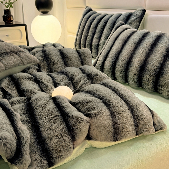 91家纺网 家纺一手货源 找家纺 唐人居 2025新款兔毛绒牛奶绒四件套--条纹 条纹-浅绿