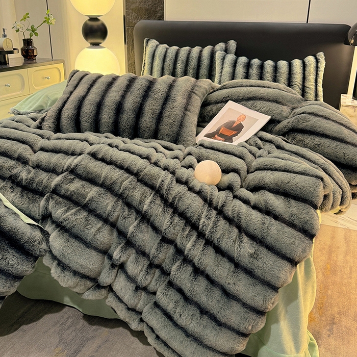 91家纺网 家纺一手货源 找家纺 唐人居 2025新款兔毛绒牛奶绒四件套--条纹 条纹-浅绿