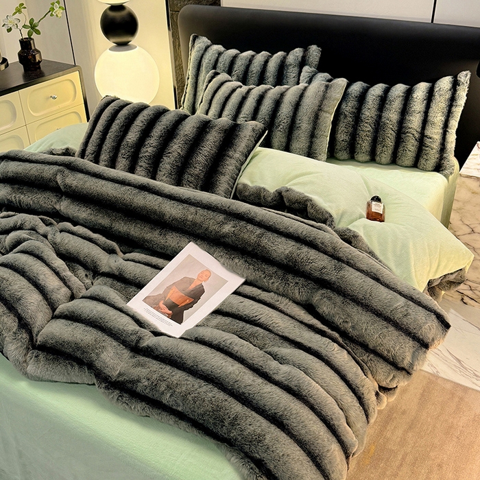 91家纺网 家纺一手货源 找家纺 唐人居 2025新款兔毛绒牛奶绒四件套--条纹 条纹-浅绿