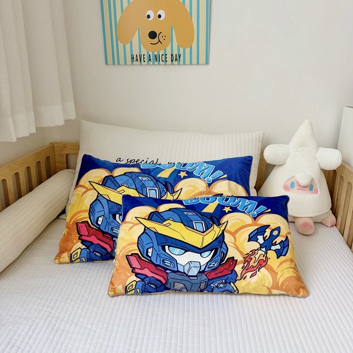 91家纺网 家纺一手货源 找家纺 萌宝家纺 2025新款大版儿童豆豆绒枕套幼儿园安抚枕头枕芯 机甲战士