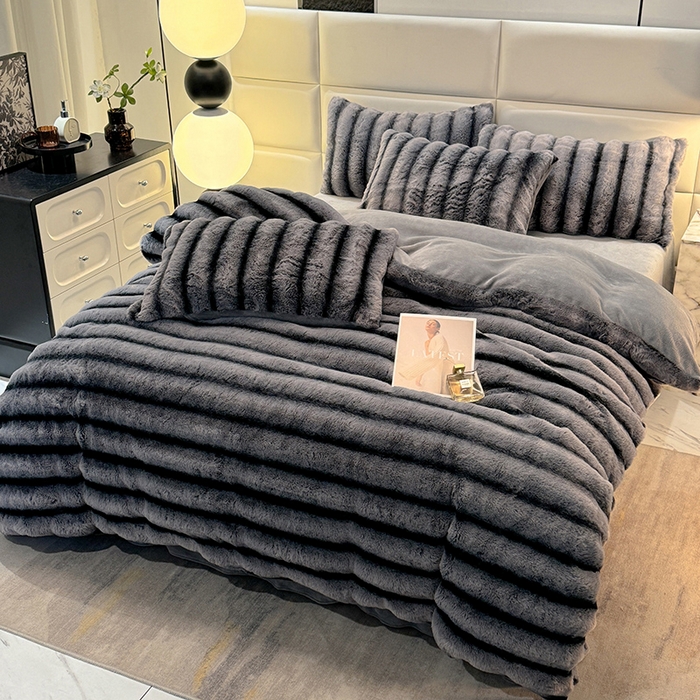 91家纺网 家纺一手货源 找家纺 唐人居 2025新款兔毛绒牛奶绒四件套--条纹 条纹-深灰