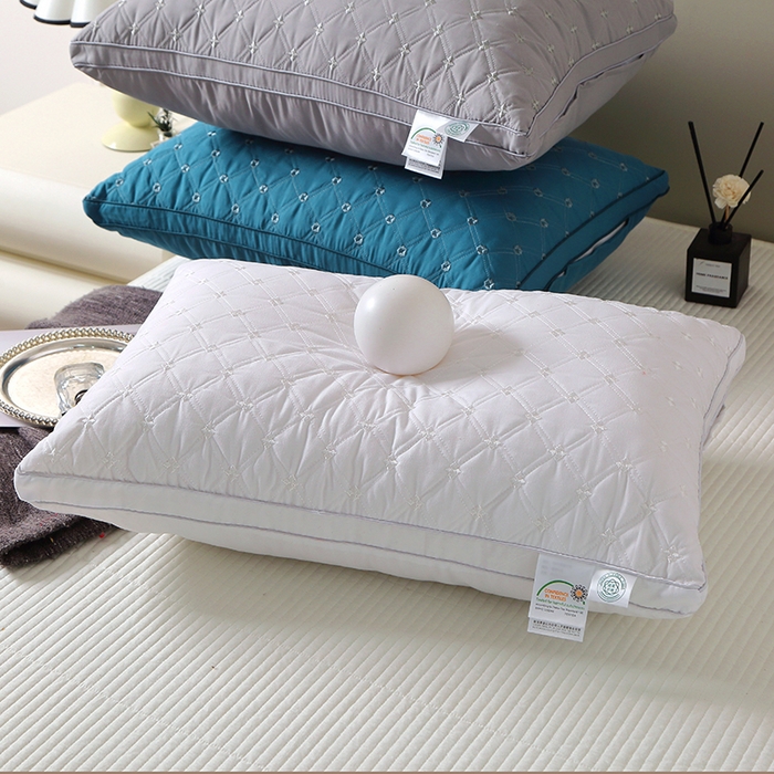 91家纺网 家纺一手货源 找家纺 永乐枕芯 2025新款绗缝满天星枕芯 灰色48*74/只