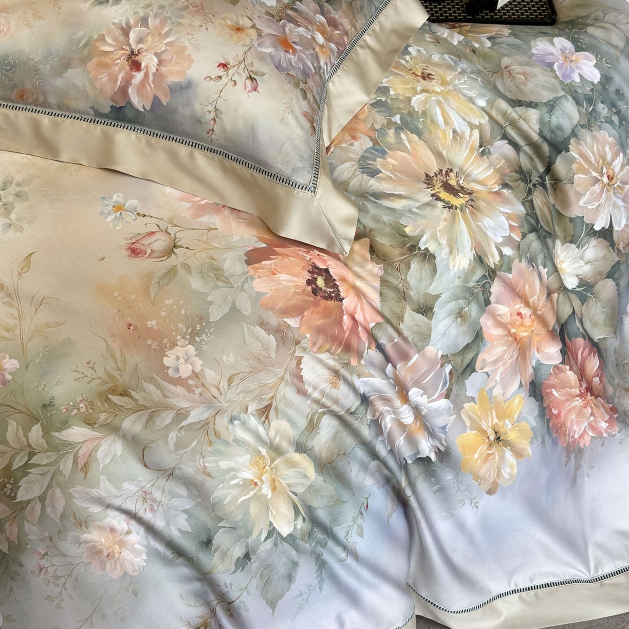 91家纺网 家纺一手货源 找家纺 （总）佳汐蓝家纺 2025新款天丝棉数码印花镂空床盖款四件套