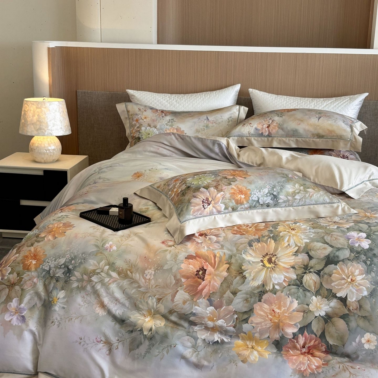 91家纺网 家纺一手货源 找家纺 佳汐蓝家纺 2025新款天丝棉数码印花镂空床盖款四件套 花间悦-绿