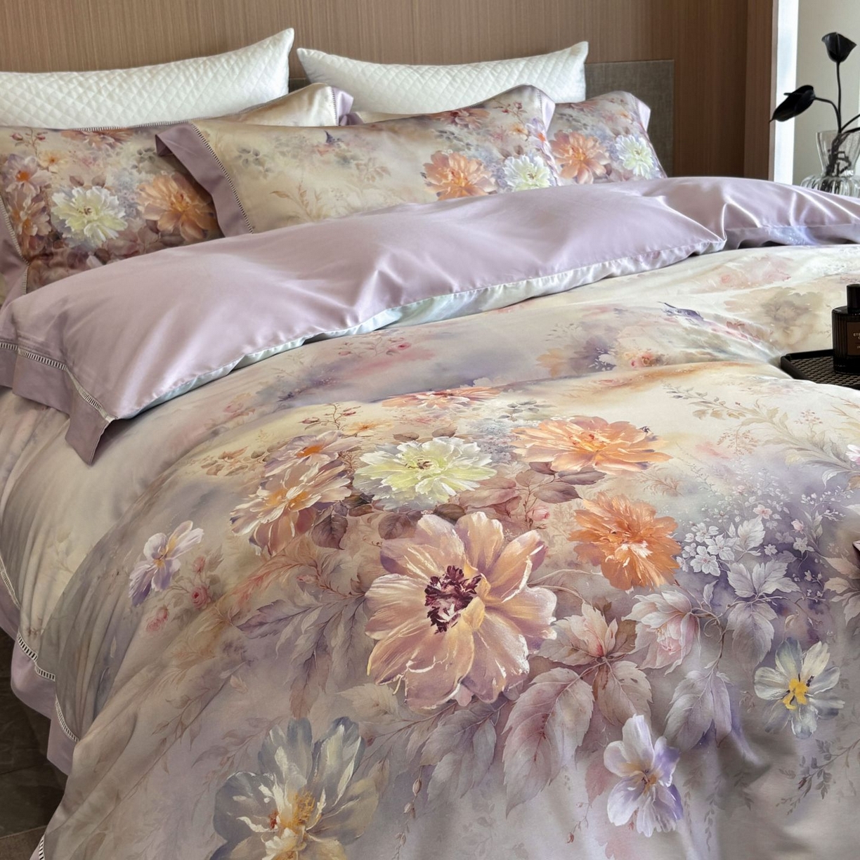 91家纺网 家纺一手货源 找家纺 佳汐蓝家纺 2025新款天丝棉数码印花镂空床盖款四件套 花间悦-紫