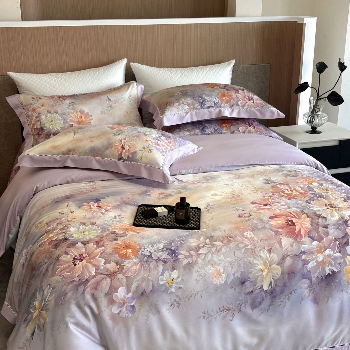 91家纺网 家纺一手货源 找家纺 佳汐蓝家纺 2025新款天丝棉数码印花镂空床盖款四件套 花间悦-紫