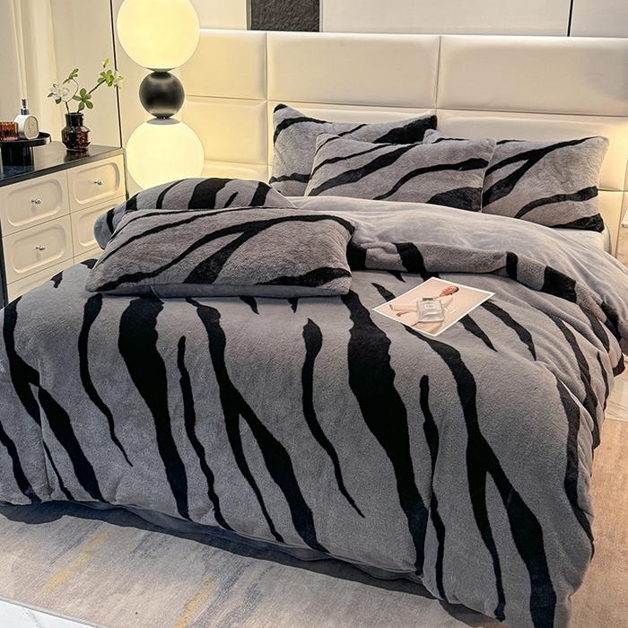 91家纺网 家纺一手货源 找家纺 （总）唐人居 2025新款兔毛绒牛奶绒四件套--斑马