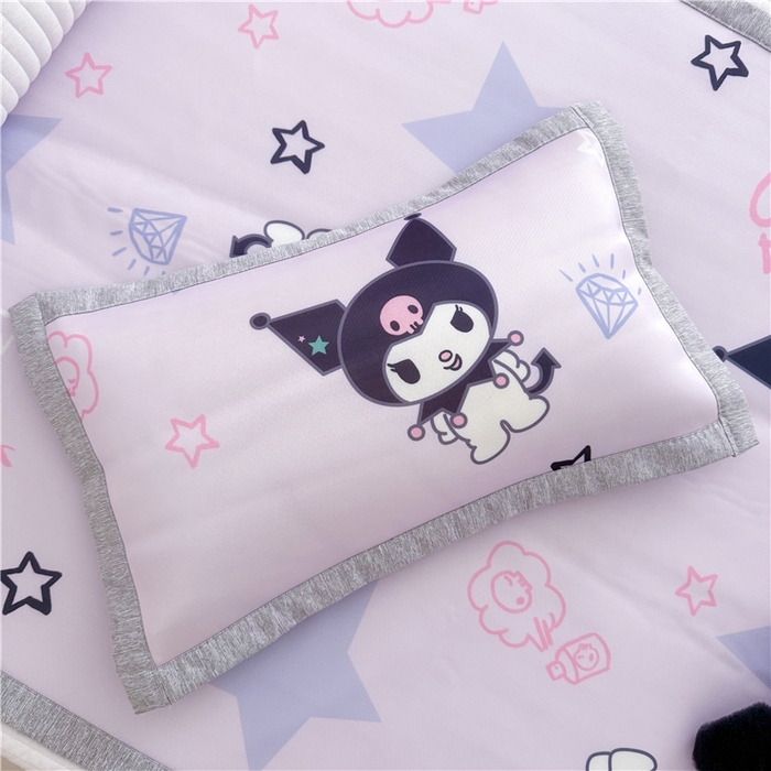 91家纺网 家纺一手货源 找家纺 萌宝家纺 2025新款三丽鸥凉感丝夏被凉席三件套幼儿园小学生宿舍系列 库洛米