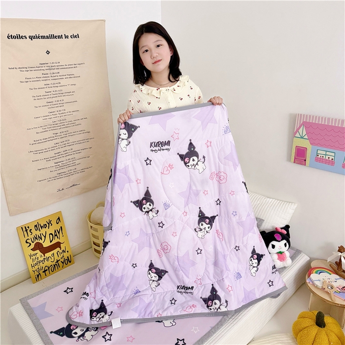 91家纺网 家纺一手货源 找家纺 萌宝家纺 2025新款三丽鸥凉感丝夏被凉席三件套幼儿园小学生宿舍系列 库洛米